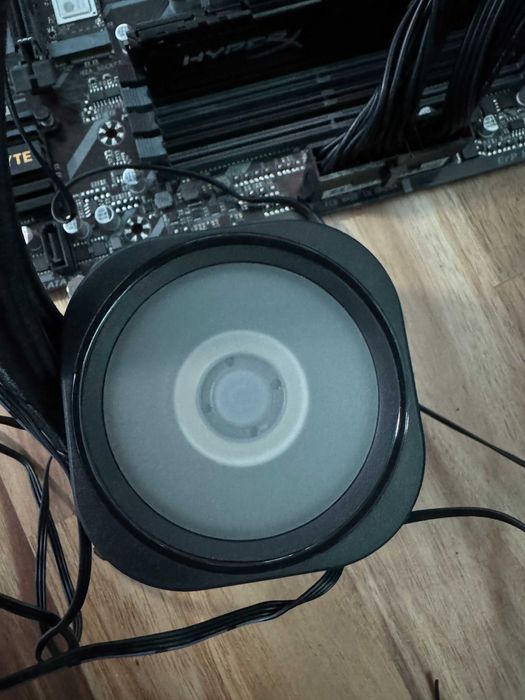 Corsair Nautilus 240 RS ARGB AIO, pachet complet, fără ornament