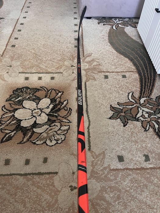 хоккейная клюшка Bauer