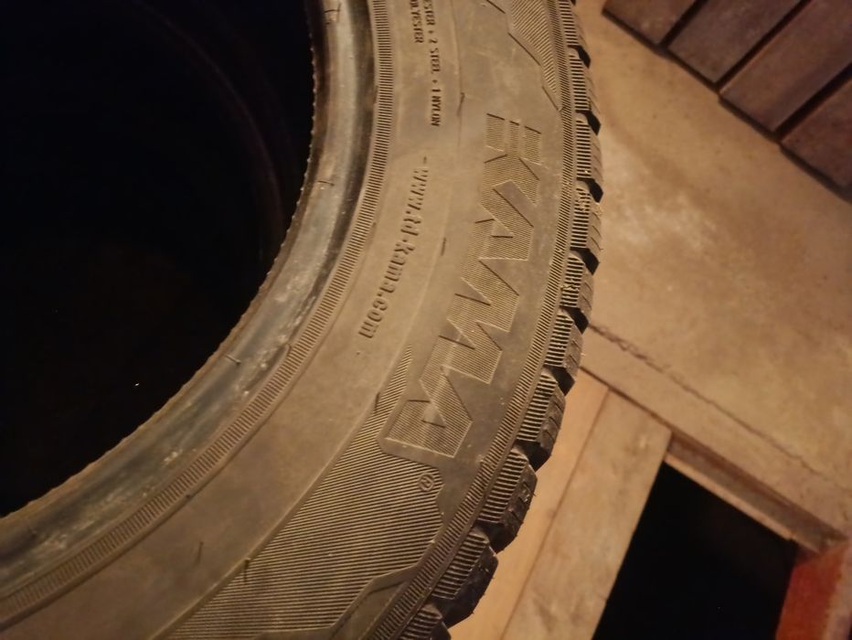 Продам зимние шины