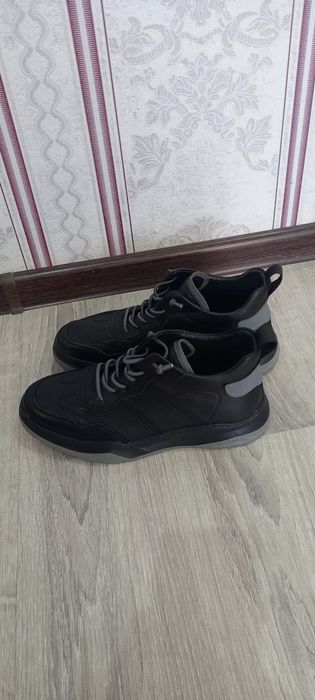 Продам Мужские обувь