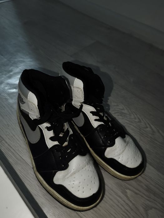 продам кроссовки