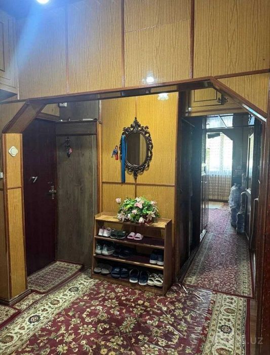 Юнусабад 16, 4/1/5, Не Торец 99м2+ Огород+ Подвал, Авто с навесом 2+