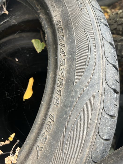Продам резину 245/40/19