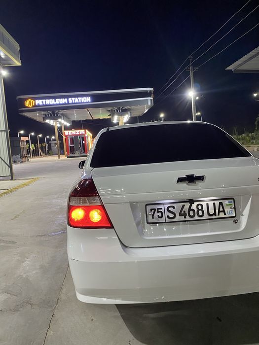 Moshin yaxshi xolatda 1 qul mator karobkasi qul tekkizilmagan