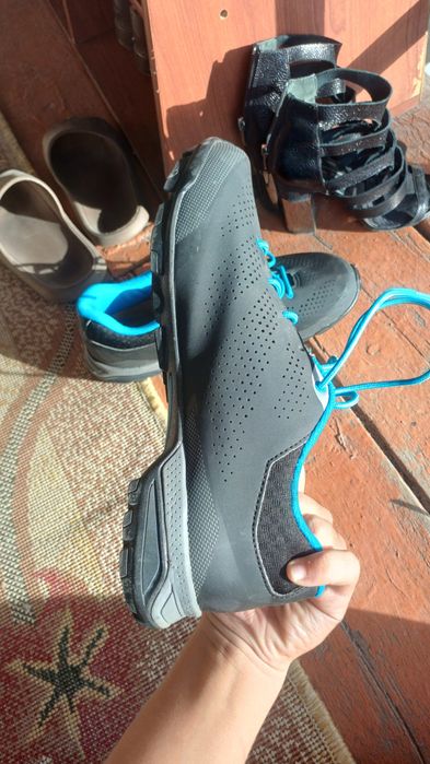 Продам велотуфли shimano MT301