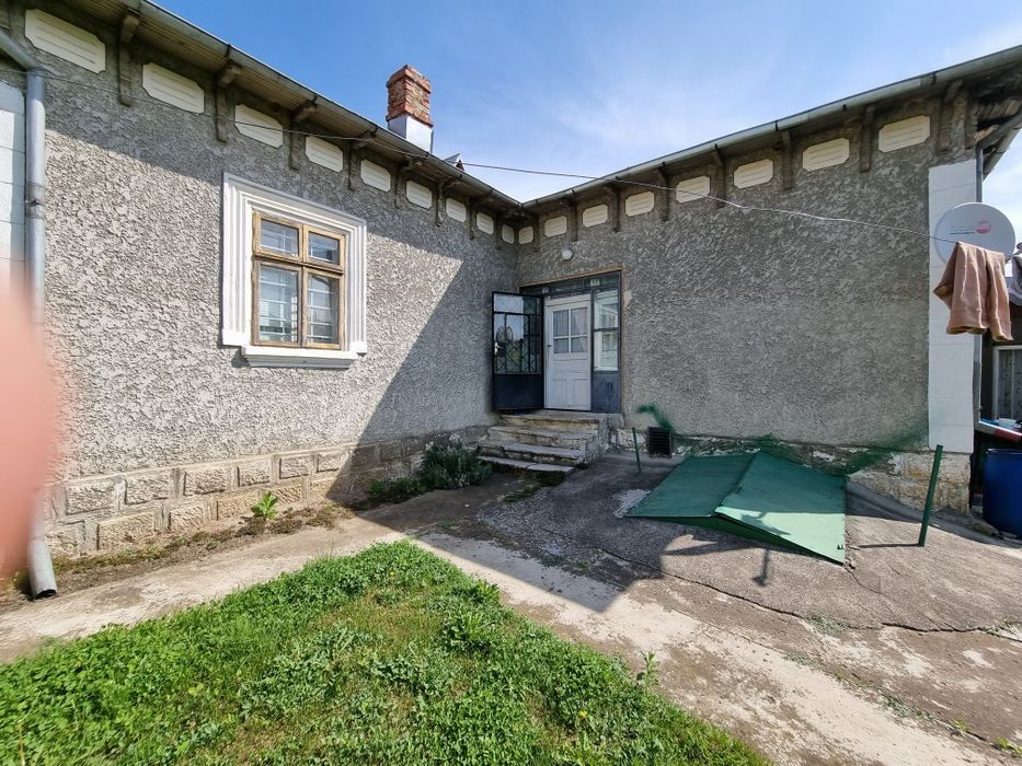 Vanzare/Schimb/ Casa + teren 5.000 mp Tisau, Judetul Buzau