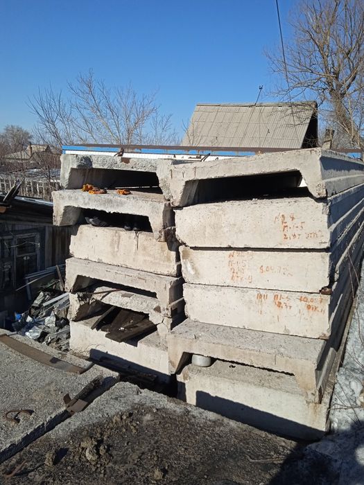 Плиты и кирпичи  б/у