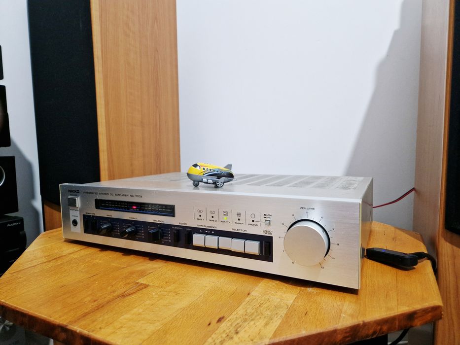 Nikko NA-700II – 2 x 57 W la 8Ω