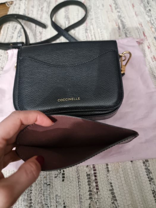 Продавам чанта Coccinelle от телешка кожа