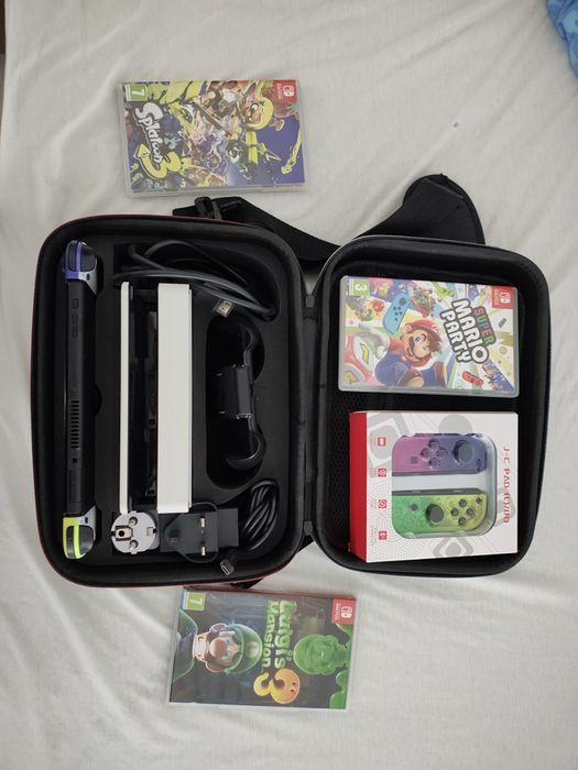 16 jocuri+Nintendo switch OLED Splatoon 3 special edition