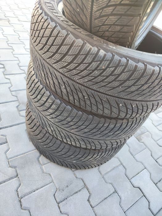 4 бр зимни 225/45/18 Michelin