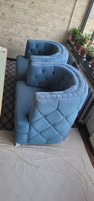 Divan kreslo stoli bilan yangidek