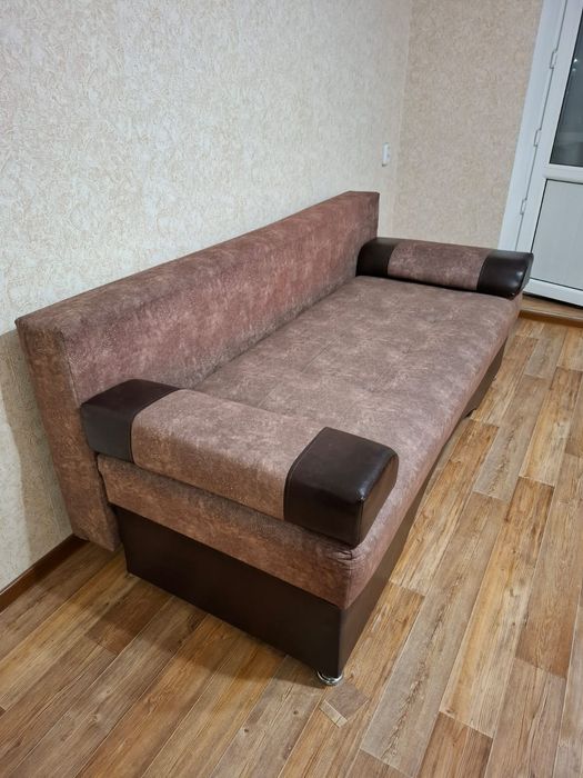 Диван тахта в хорошем состоянии