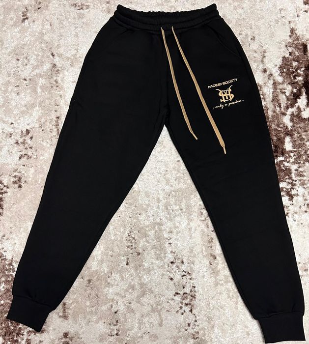 Vând compleu nou de bărbați Made by Society