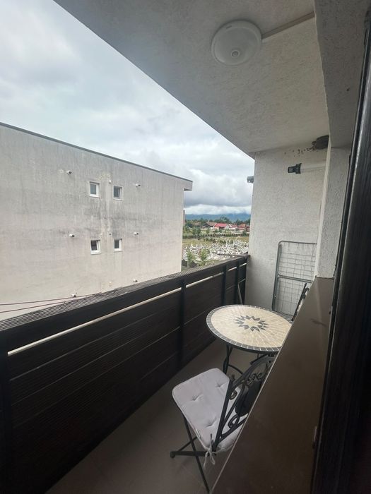 Închiriez apartament