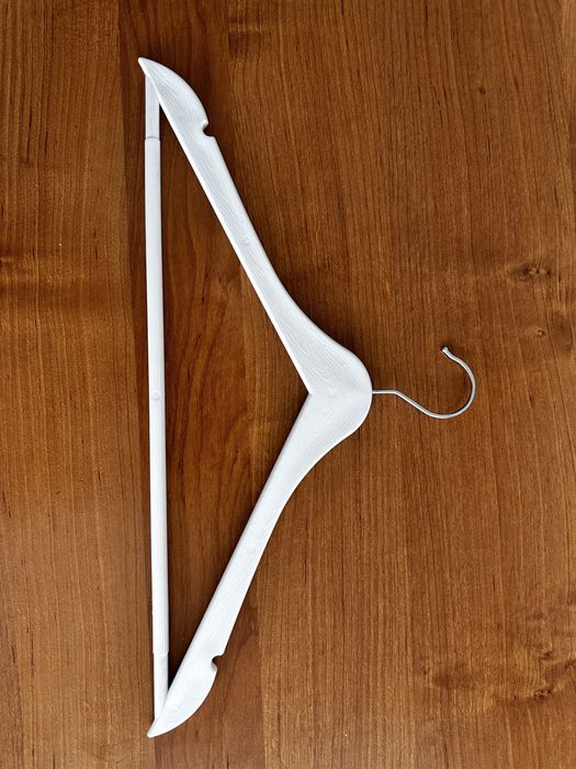 Вешалки деревянные