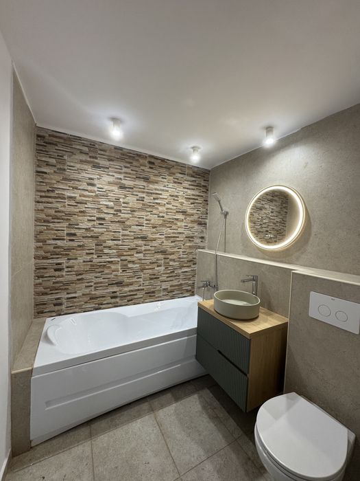 Vand Apartament 3 camere Stefan cel Mare stradal