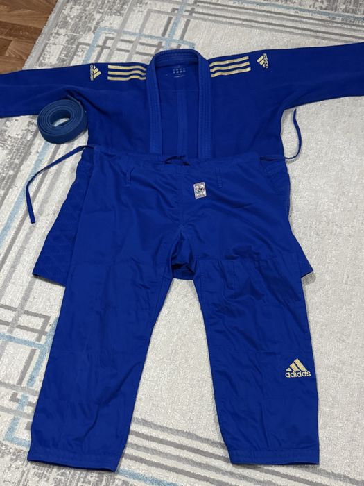 Мизуно сумка(оригинал)+Адидас(champion III)