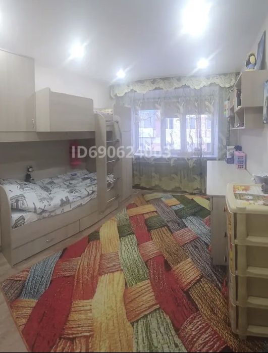 Продам ковер, размер 2*3 метра