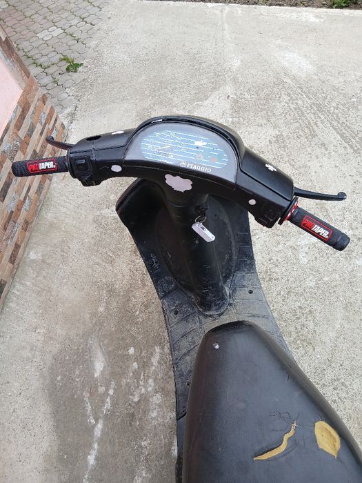 Vând  scuter piaggio zip