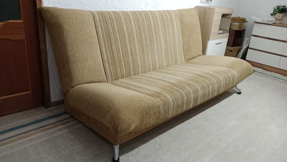 Продам диван в хорошем состоянии