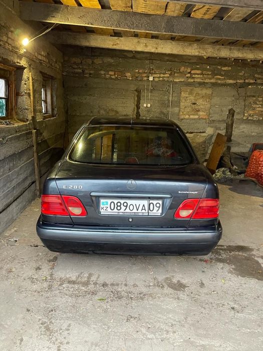 Продам Мерседес 210 2.8