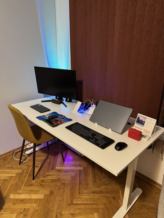 Продавам бяла маса 160x80x74