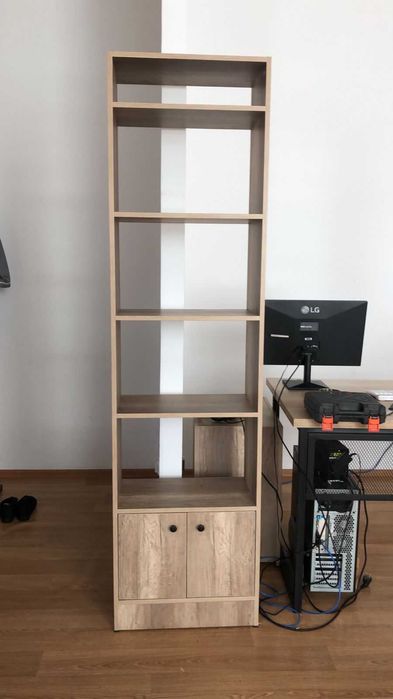 Продам стулья экокожа для офиса 3 шт и стеллажи