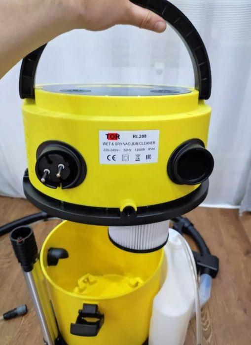 Моющий очень мощный пылесос