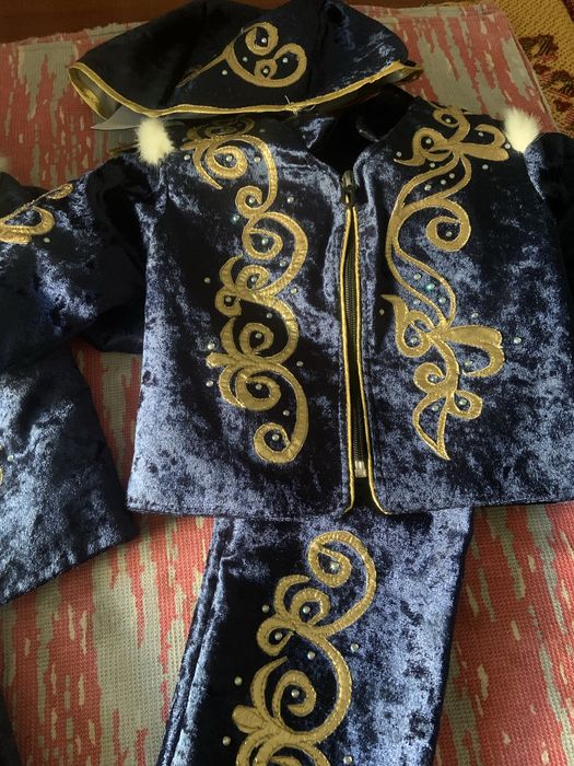 продам детский костюм