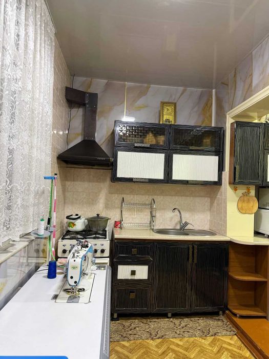 Медгарадок Шифокорлар массив 3 хона Евро ремонт