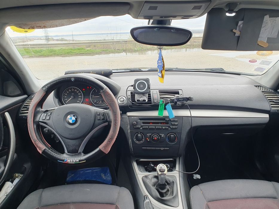 Vând sau schimb BMW seria 1 118 d 143 cp acte valabile