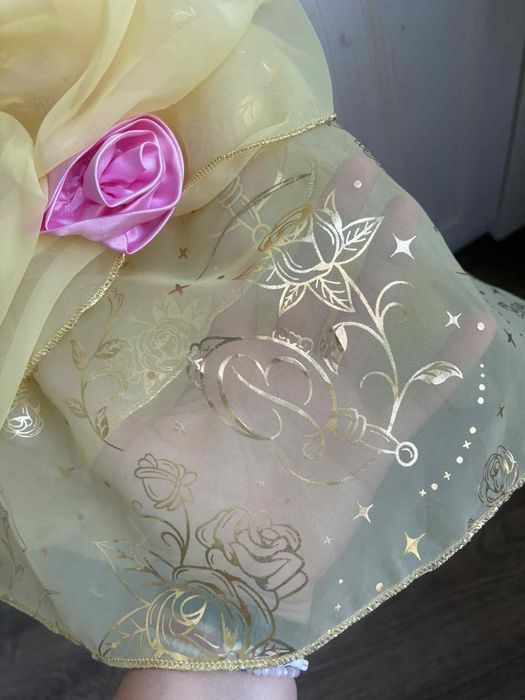 Рокля Красавицата и звяра и розова рокля