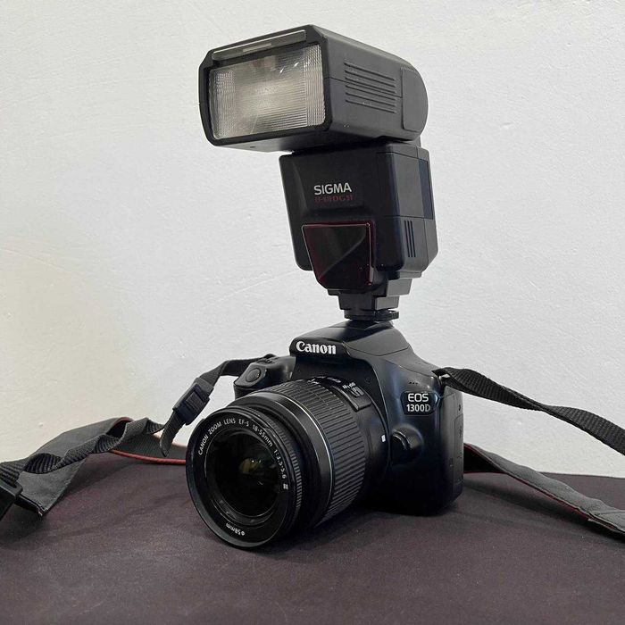 Фотоаппарат Canon 1300D