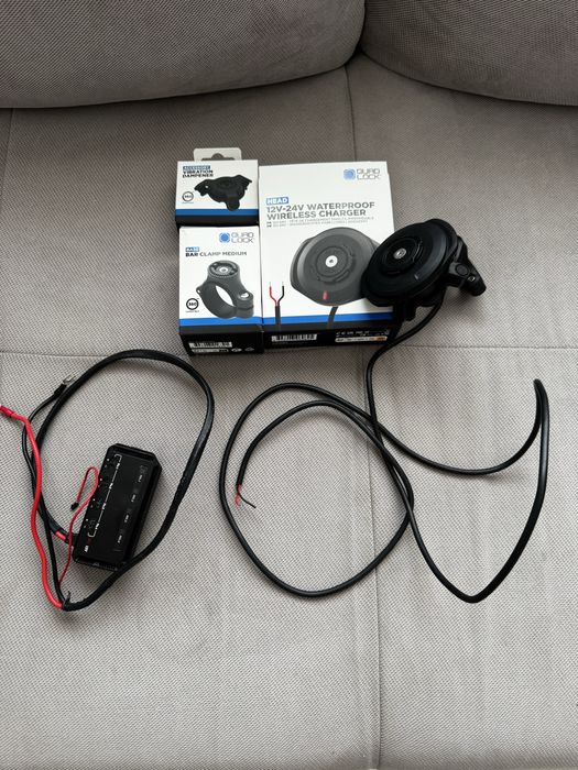 Incarcator wireless QuadLock complet