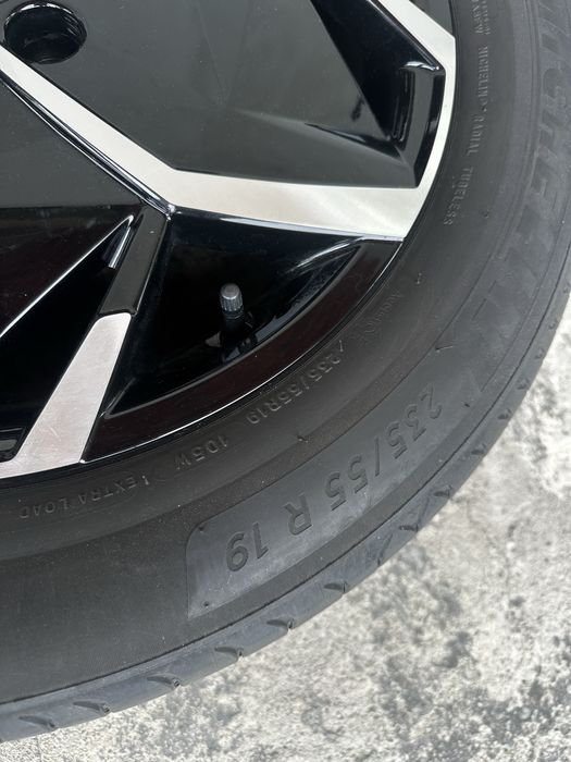 Jante Hyundai cu anvelope vara 235/55 R19