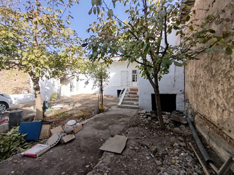 Uy sotiladi qawqadaryo shahxrisabz shahar guliston 62 uy