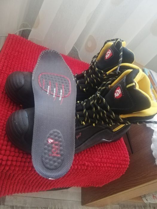 Bocanci noi de lucru cu protecție Jori nr 47