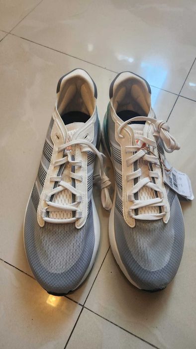 Adidas Avryn nr. 40 2/3
