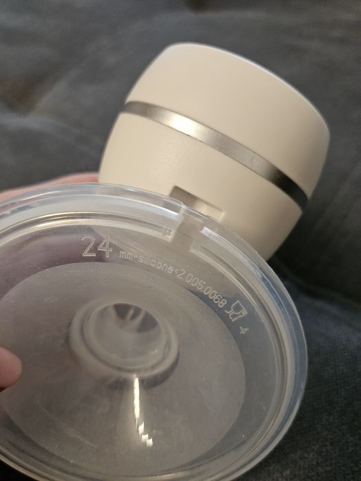 Vand  pompa de san electrica  portabila la 70 de lei