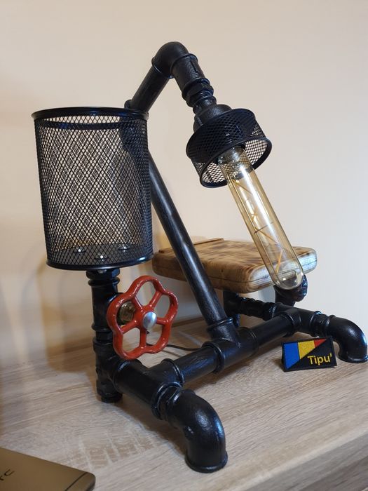 veioza/lampa steampunk, stil industrial, fitinguri fonta, handmade