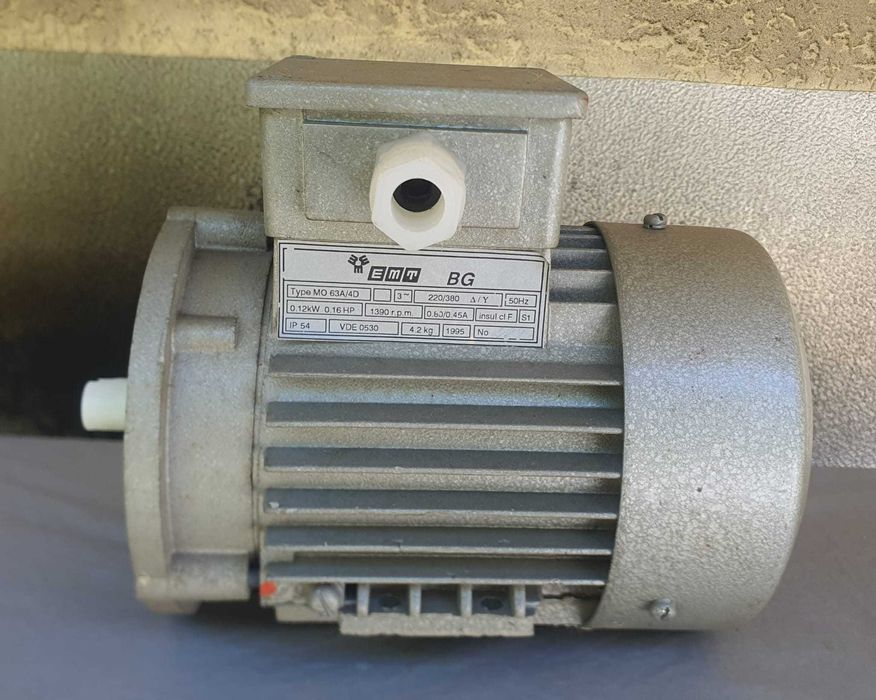 Трифазен елетродвигател 0.12 kW