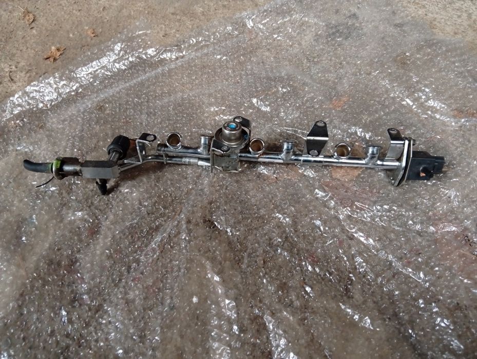 Jaguar 2.5 глави разпределени валове и рейка.