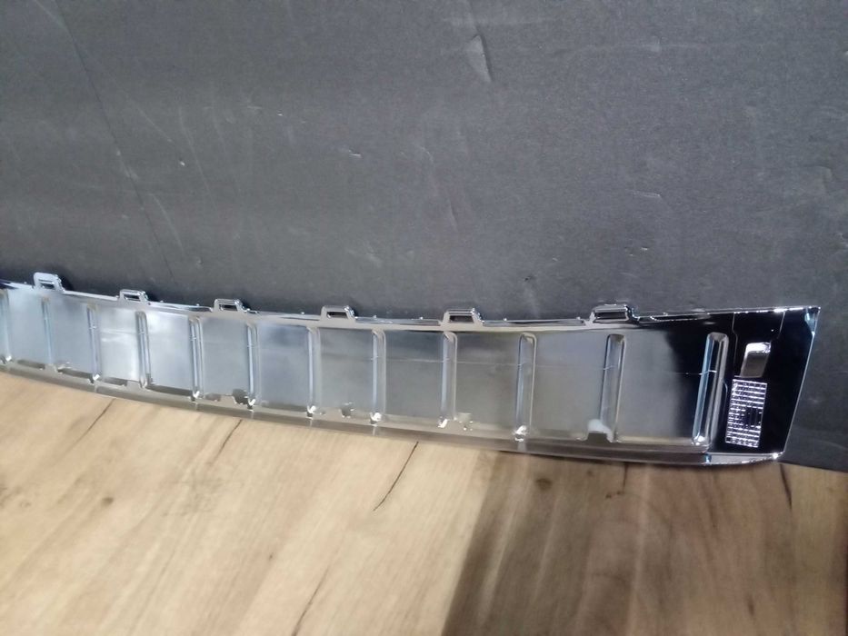 Bandou crom ornament Bara spate VW TOAUREG 2011-2017