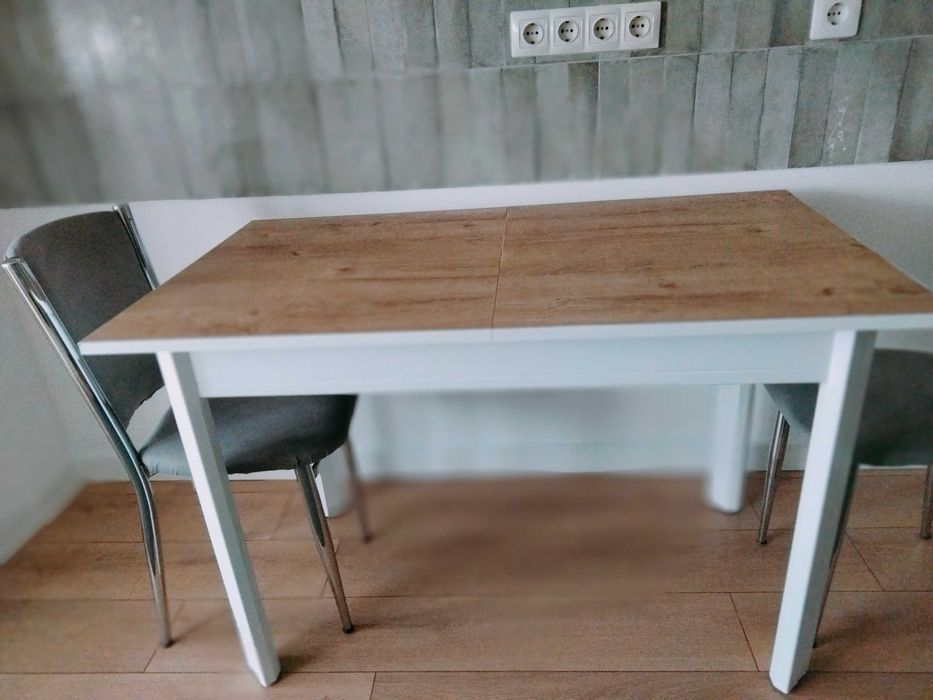 Vând masa extensibila