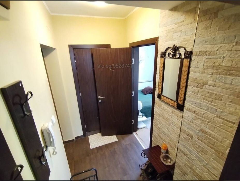 Дава се под наем Двустаен апартамент в Бургас, Славейков - 59 кв.м за 357 € - Снимка #6