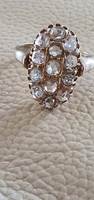 Inel aur 18 k cu diamante naturale