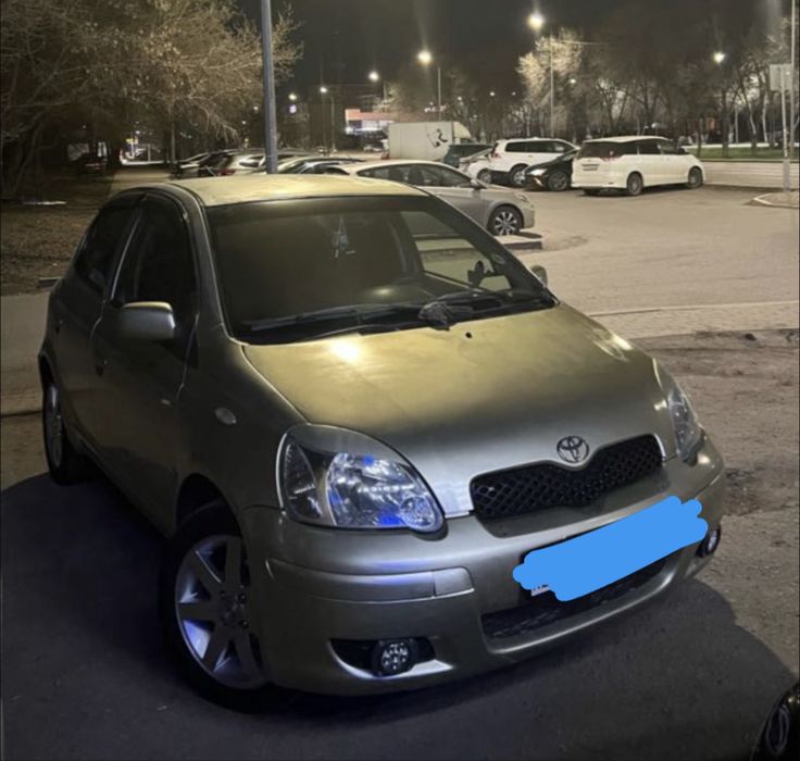 Продаю Toyota Vitz 2004г