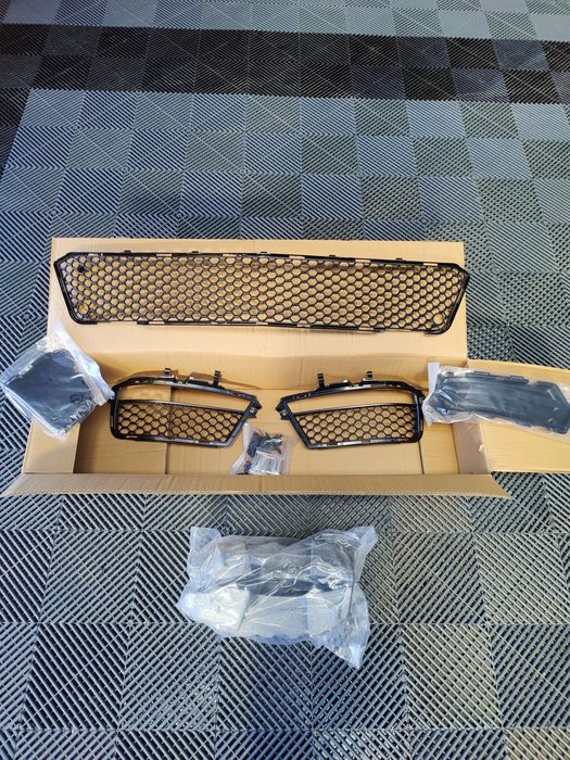 Grile accesorii bara fata S63 AMG Mercedes S Class W221 S65 AMG grilaj