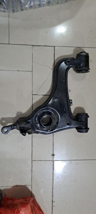 Рычаги нижние Mercedes W140